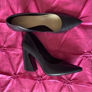 NINE WEST BLACK HEELS SIZE 12M